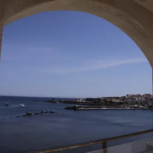 Yacht Marina 3* Pantelleria